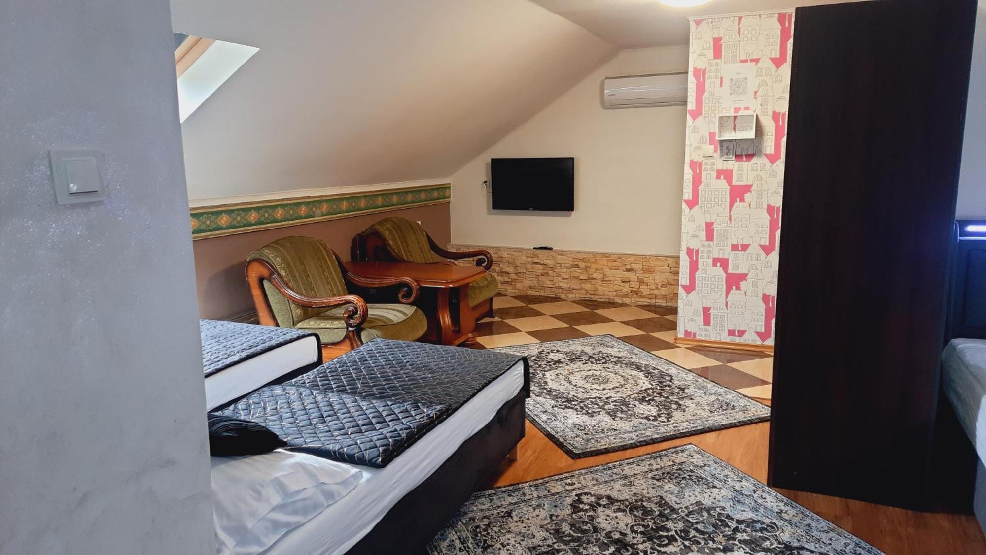 Hotel Rezydencja Rosa Přemyšl Exteriér fotografie
