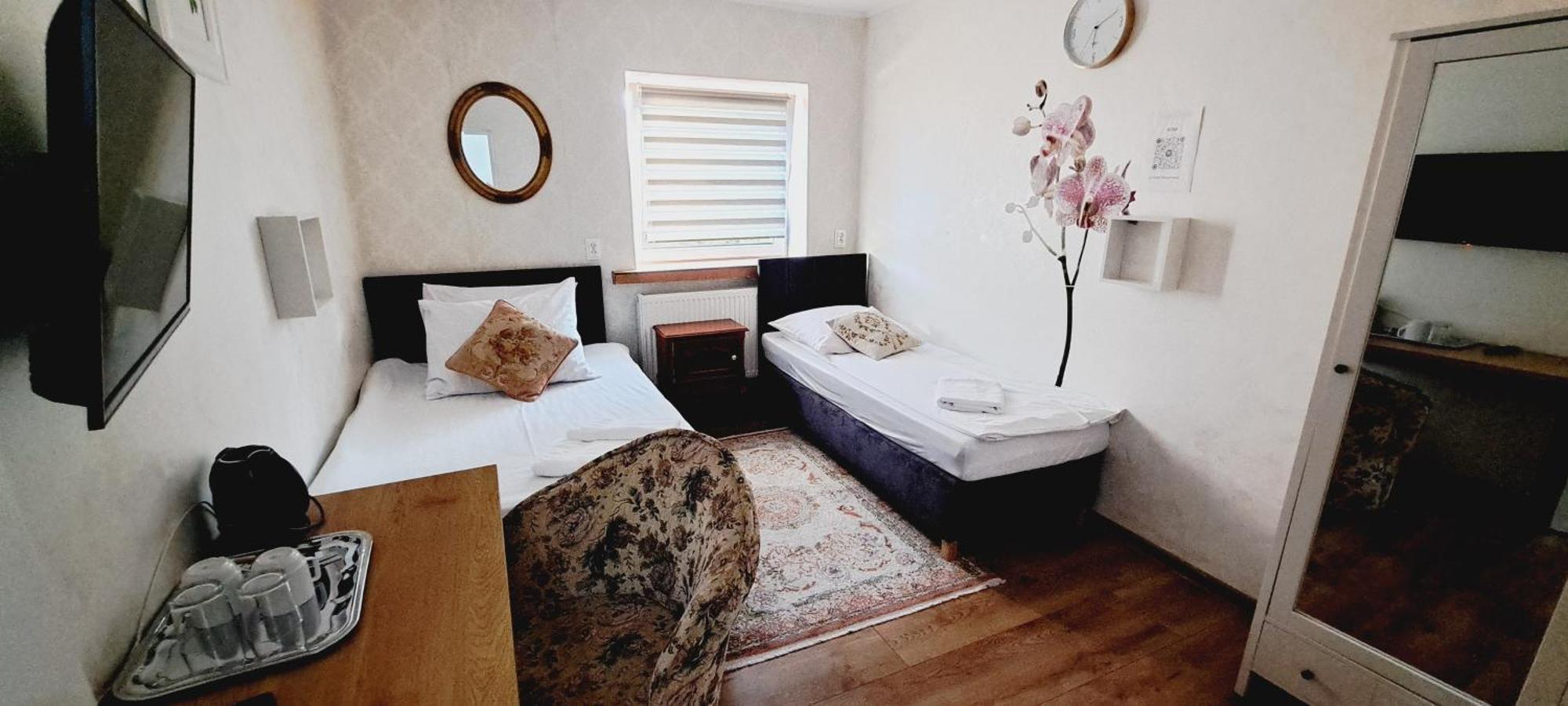 Hotel Rezydencja Rosa Přemyšl Exteriér fotografie