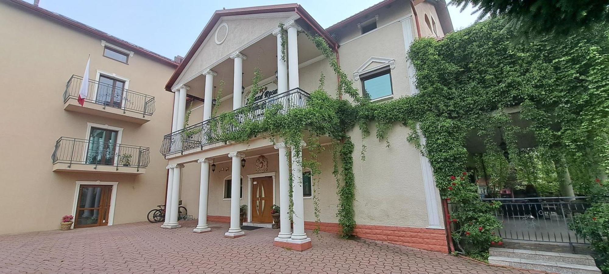 Hotel Rezydencja Rosa Přemyšl Exteriér fotografie